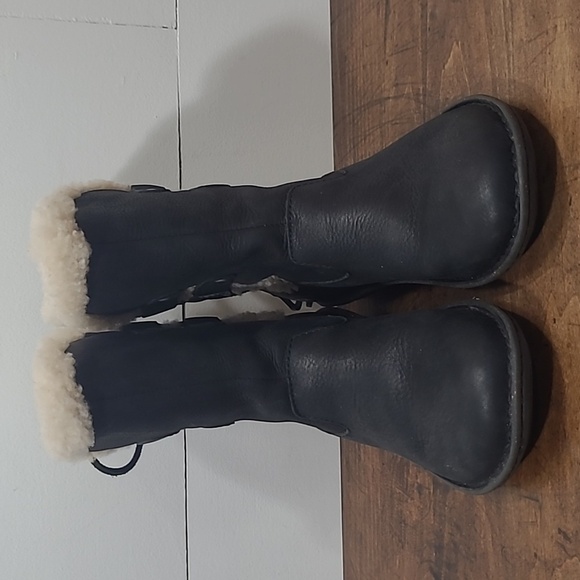 UGG Akadia Boot Women's sz 7 Black Leather Lace Up Back Shearling Lined Winter - Picture 5 of 10